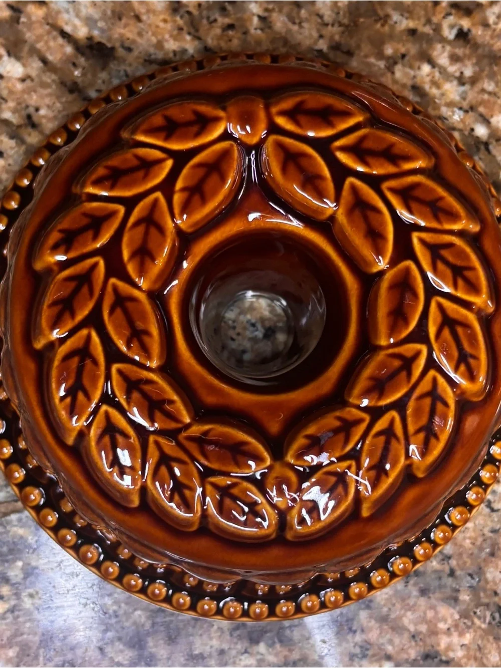 Vintage William Sonoma Stoneware Wreath Jelly Mold Bundt Cake Mold